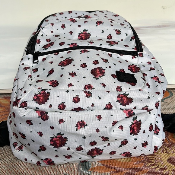 VANS Ranger 2 Prints Roses White Women's Backpack VN0A7UFM3KS
NWT - Picture 15 of 16